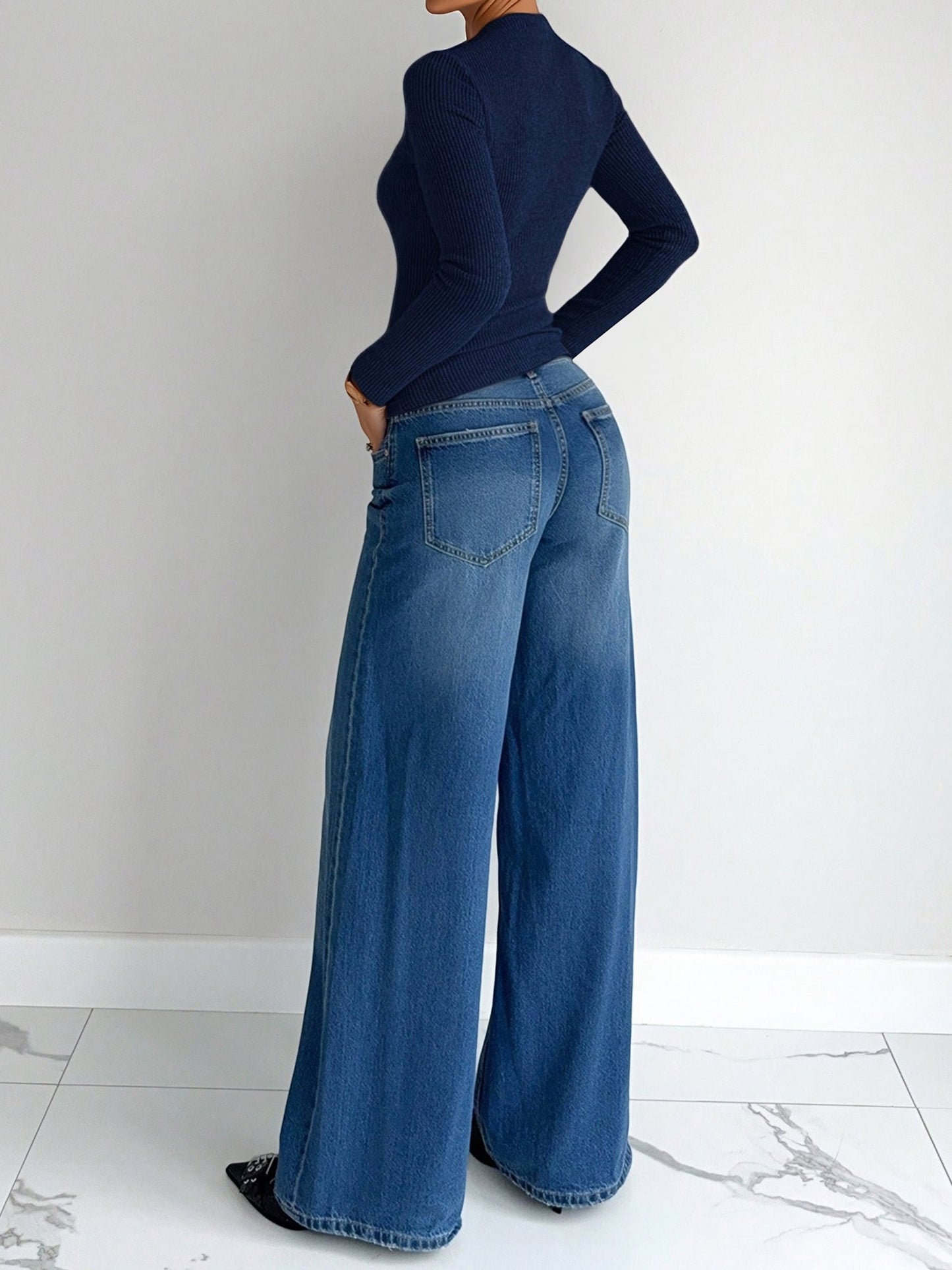 Metal Buckle Ruched Long Sleeves Slim Fit Top