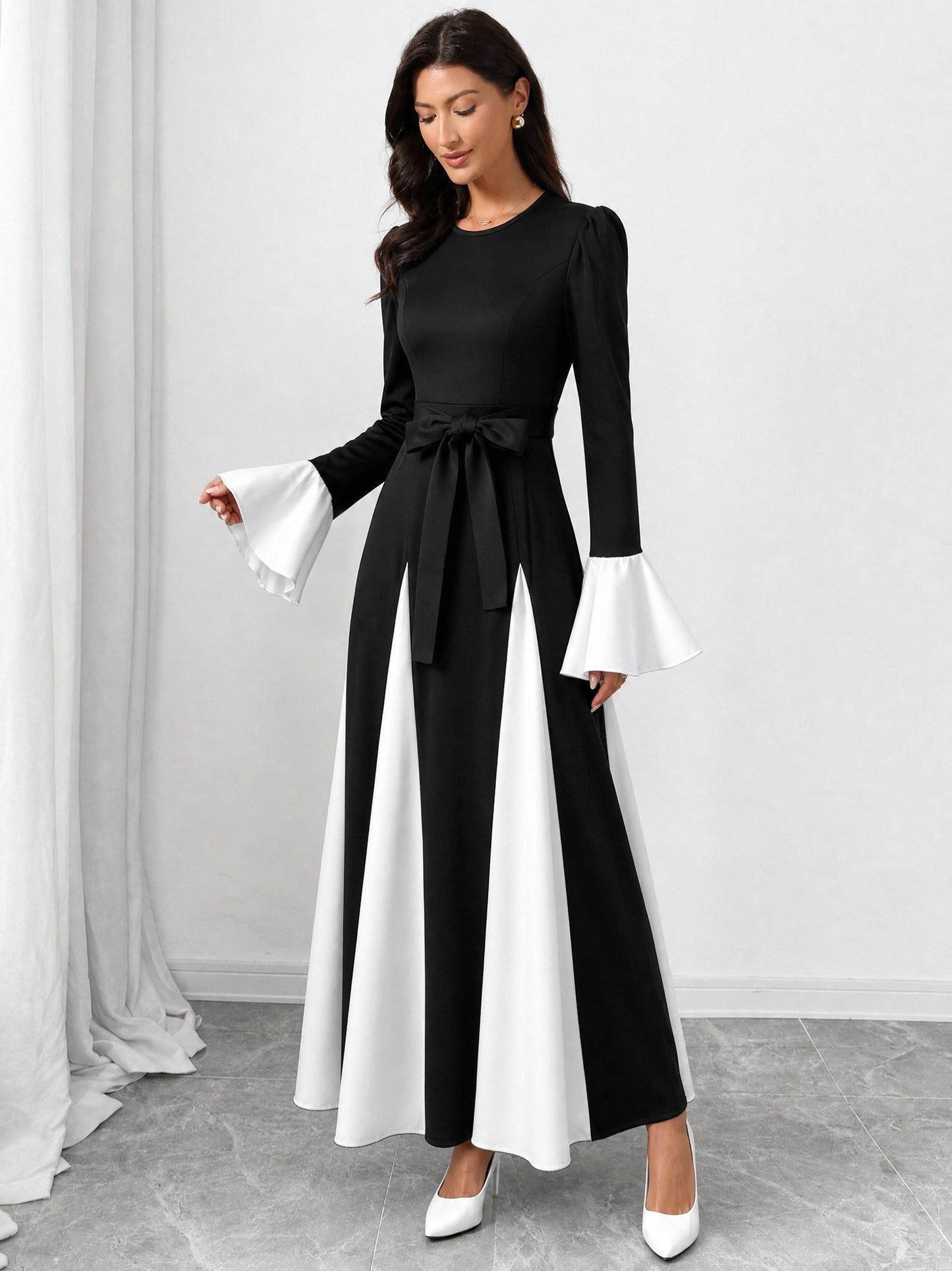 Colorblock Long Bell Sleeves A-Line Maxi Dress